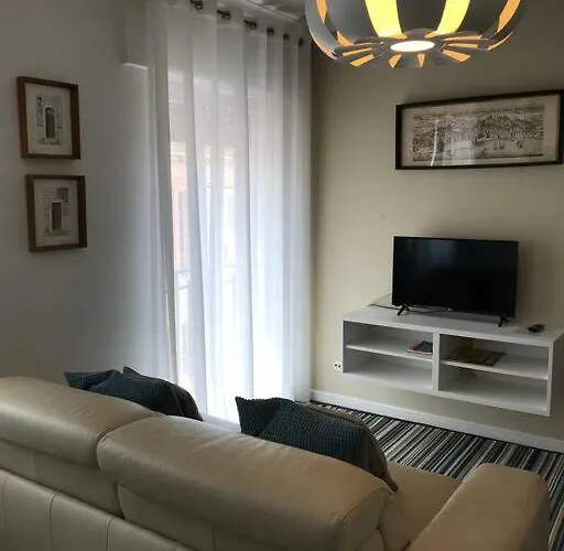 New Cosy & Charming In Campolide - 3a